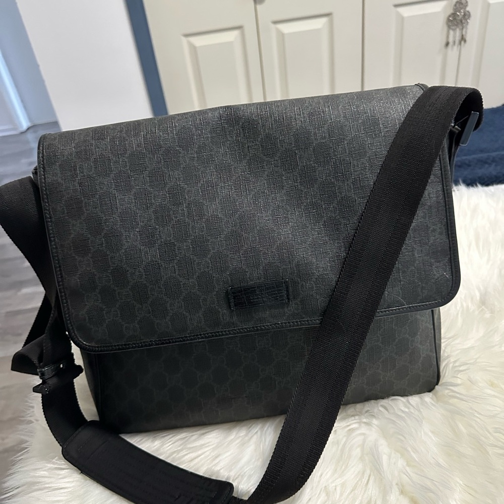Gucci Men's Black Messenger Bag